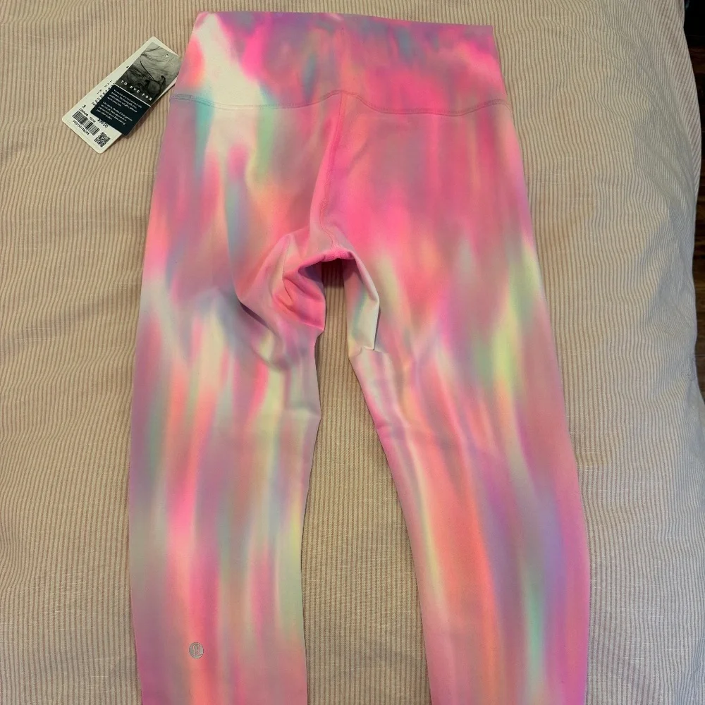 Psychedelic wash multi wunder train tights lululemon size 8 NWT! - Picture 3 of 5